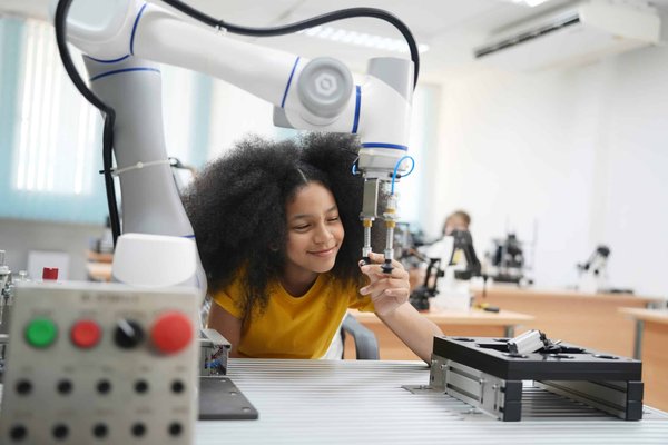 What's New in Non-Invasive Blood Glucose Monitoring for Diabetes Care?